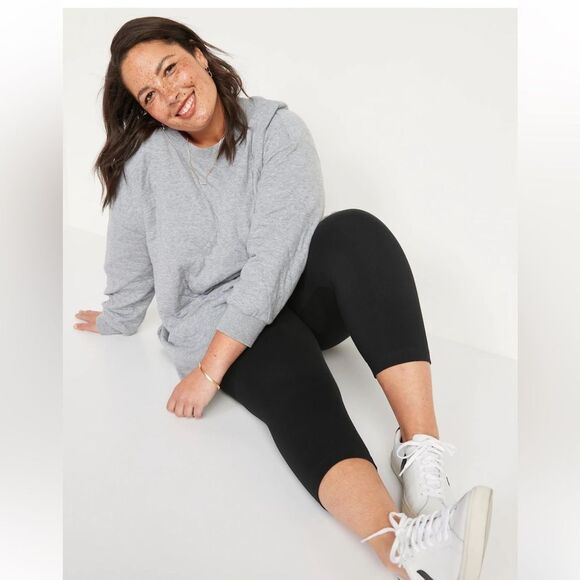 Old Navy High-Waisted Crop Leggings! - Picture 4 of 5